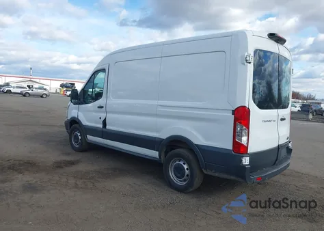 2018 Ford Transit-250 z USA, uszkodzony, nr VIN 1FTYR1CM4JKA15765